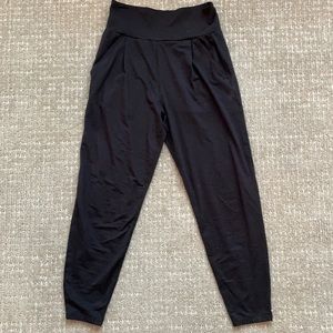 Vuori Lux Harem Pants black size XS